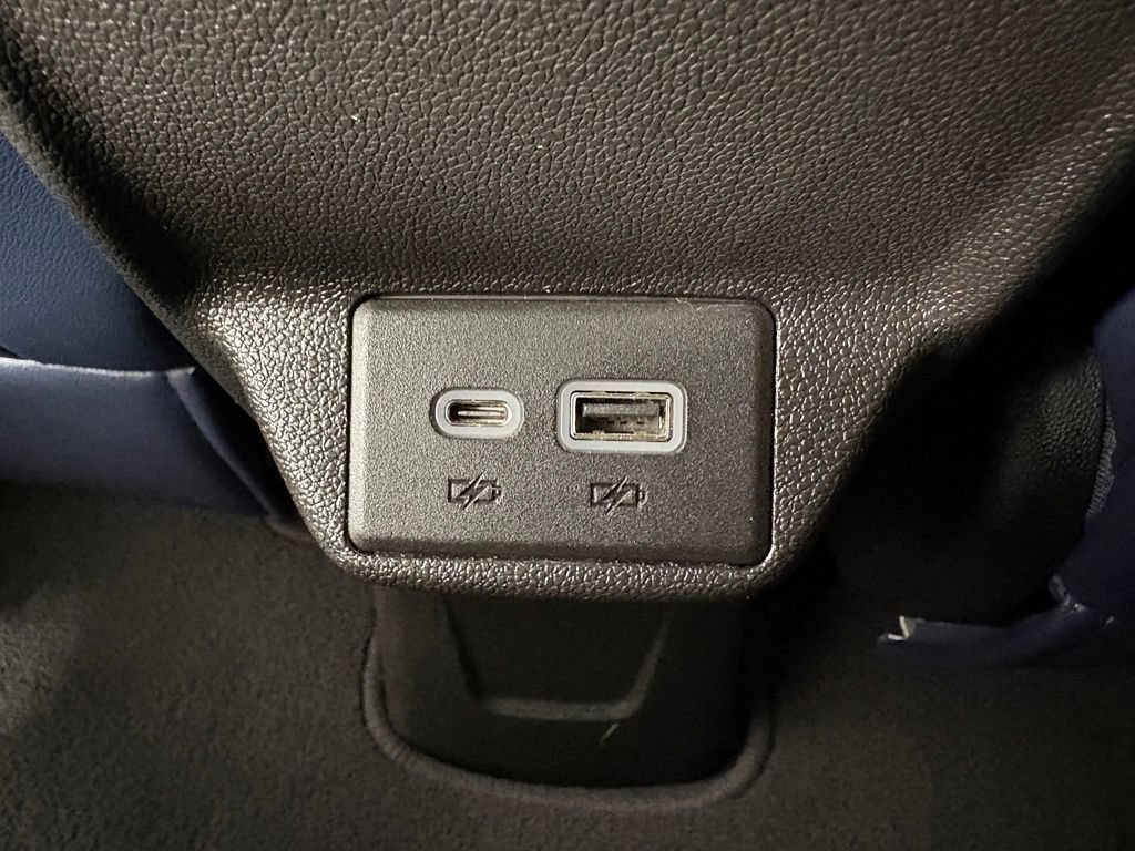 Used 2022 Chevrolet Bolt EUV Premier w/ Sun & Sound Package FWD image 43