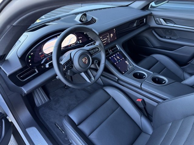 New 2025 Porsche Taycan image 4