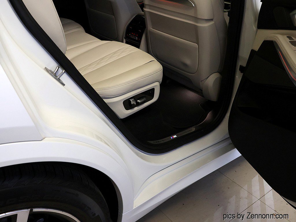 Certified 2024 BMW X7 xDrive40i w/ M Sport Package image 35