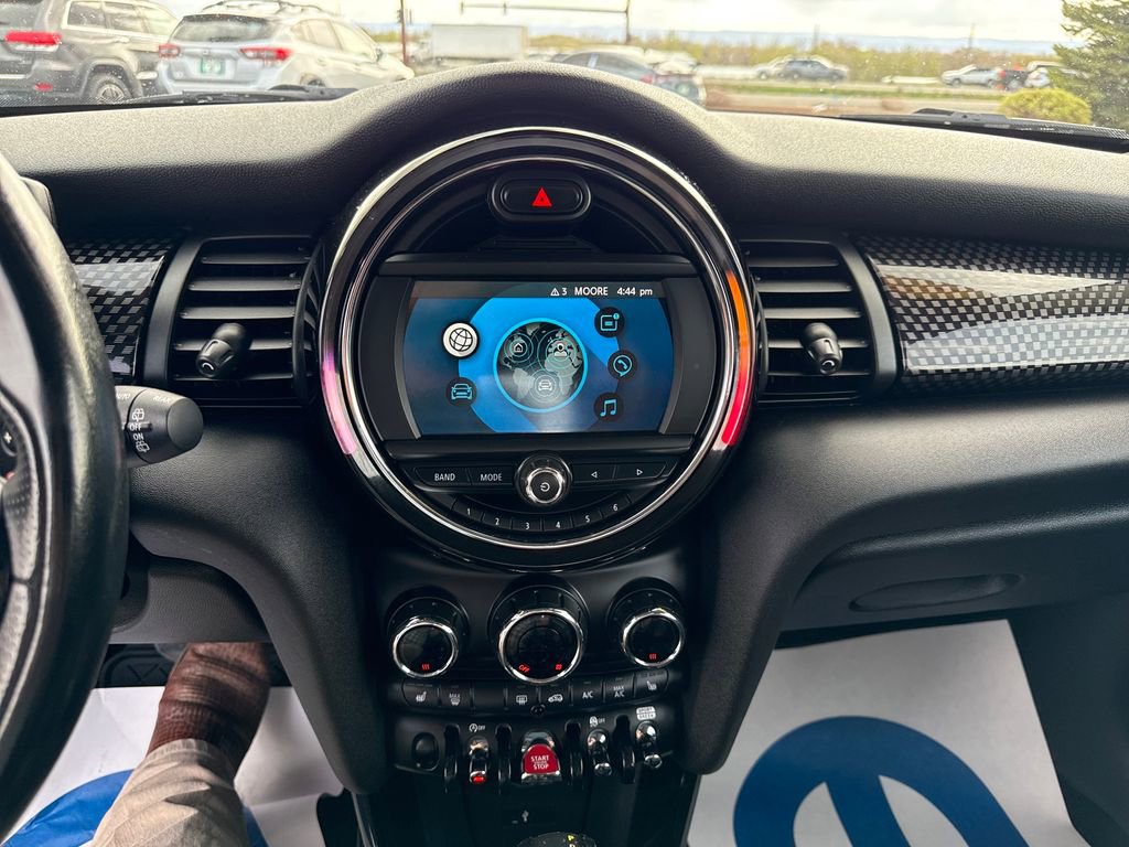 Used 2019 MINI Cooper S image 23