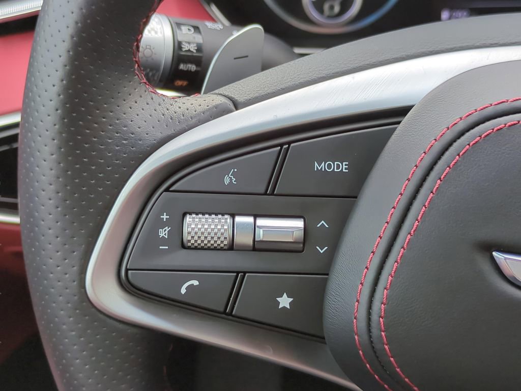 Used 2025 Genesis GV70 3.5T Sport image 23