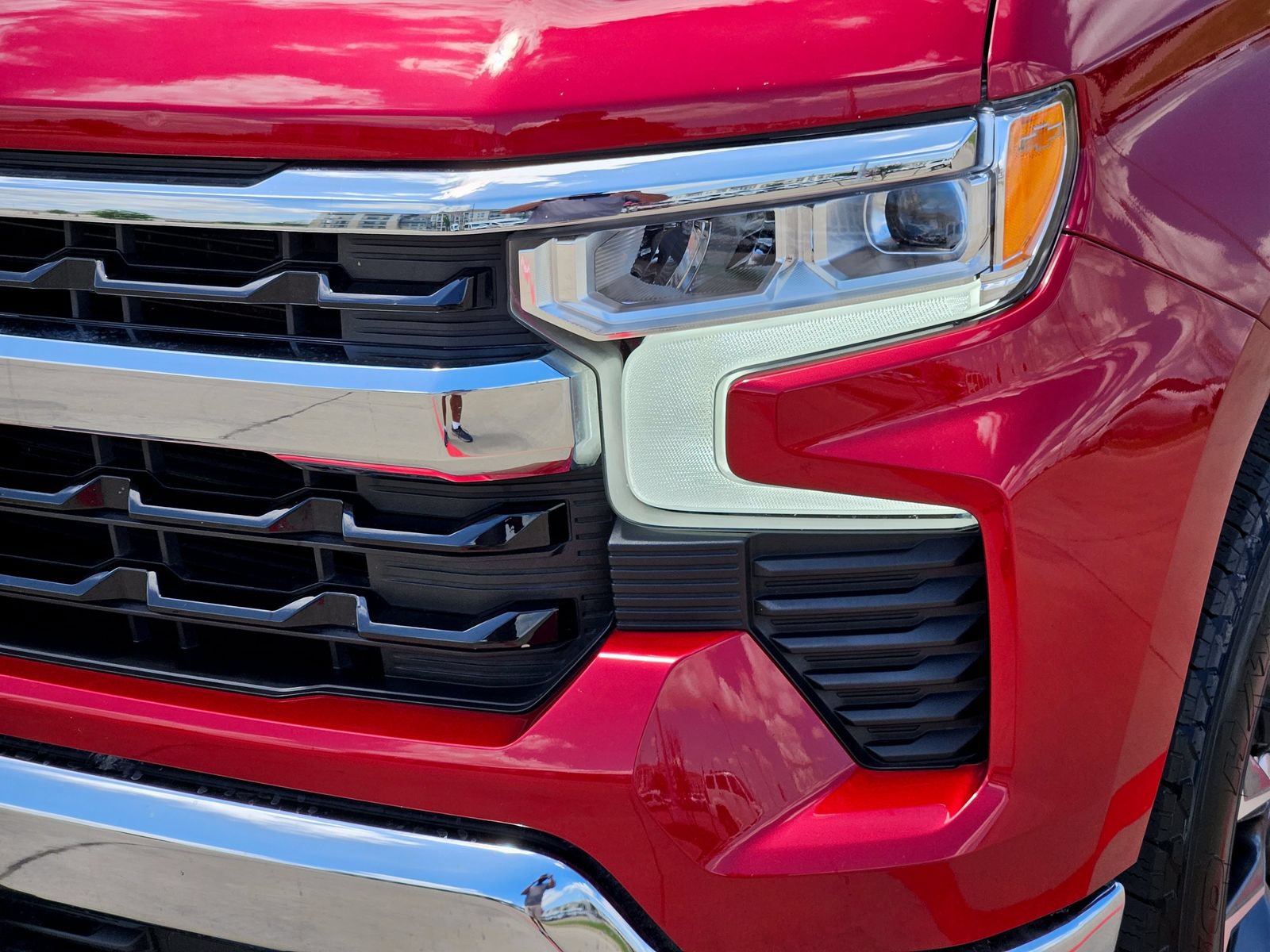 Used 2024 Chevrolet Silverado 1500 LT RWD image 11