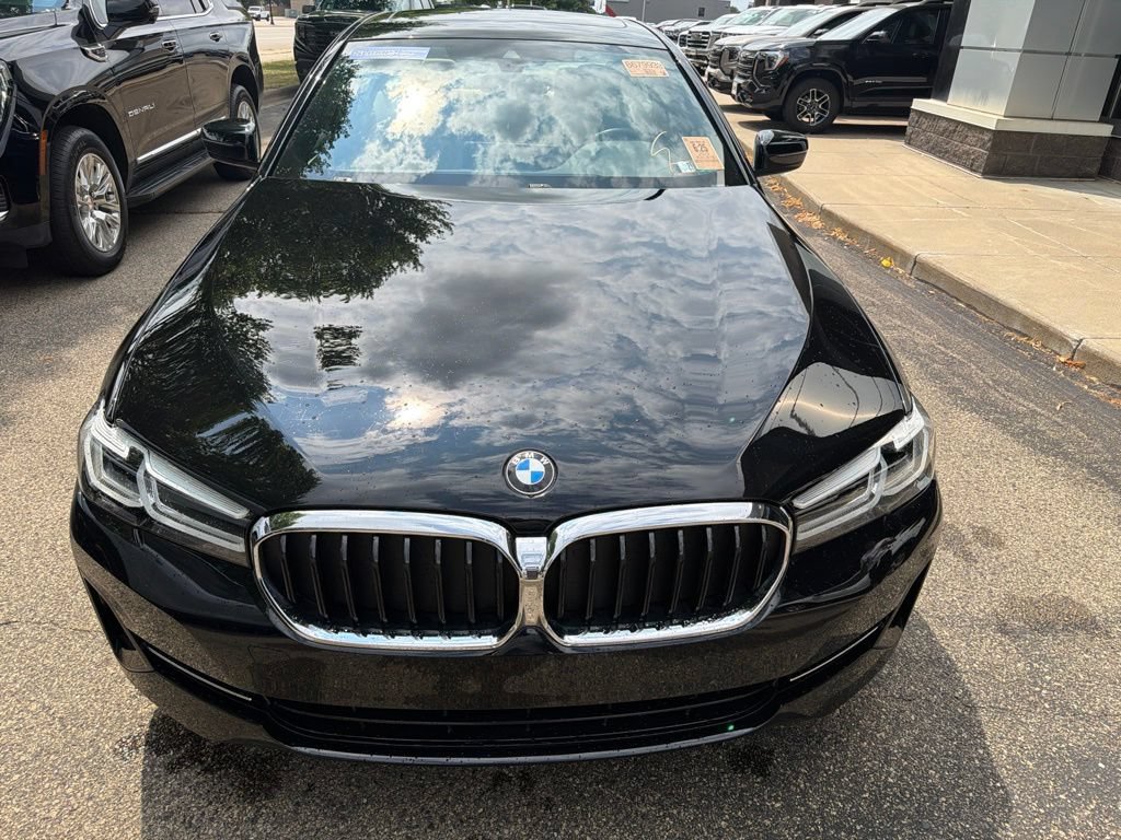 Used 2023 BMW 530i xDrive w/ Convenience Package AWD/4WD image 10