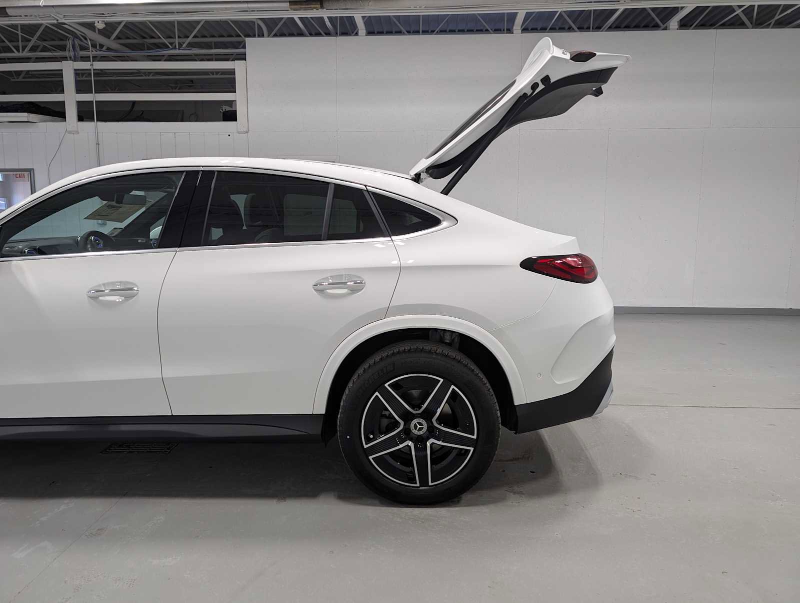 New 2026 Mercedes-Benz GLC 300 4MATIC image 9
