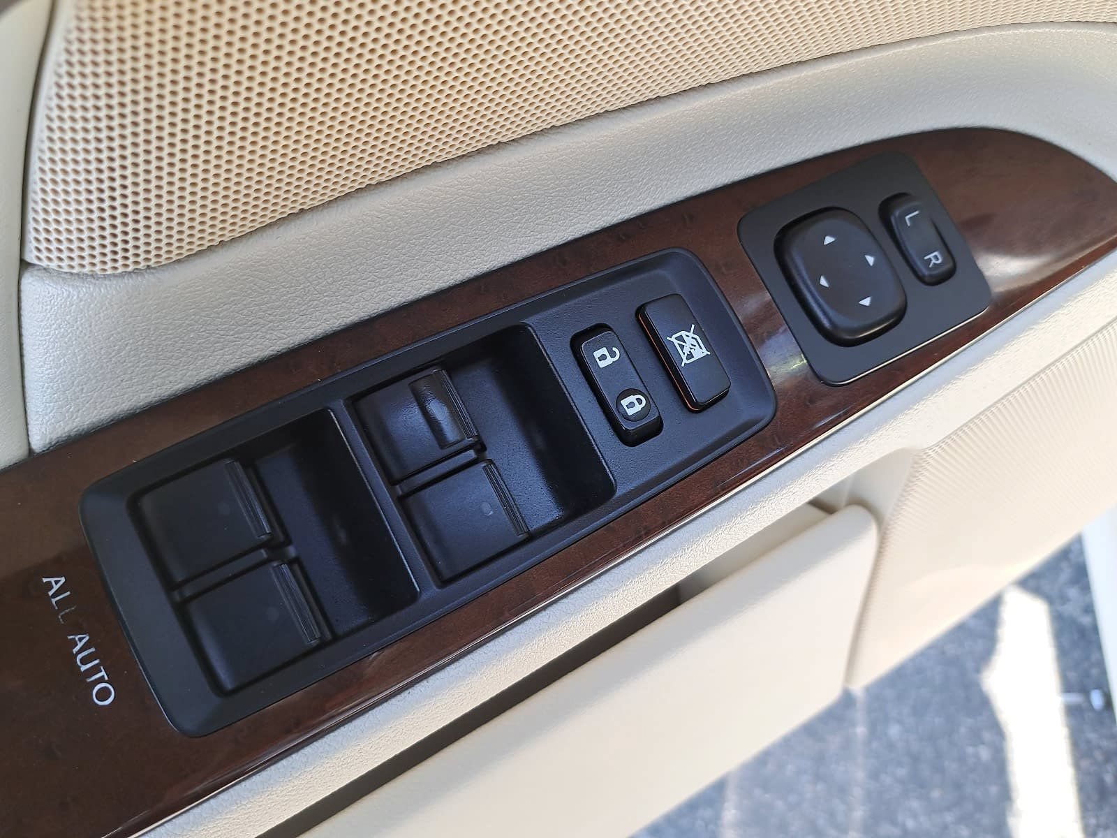 Used 2013 Lexus IS 250 w/ Premium Pkg Value Edition RWD image 27