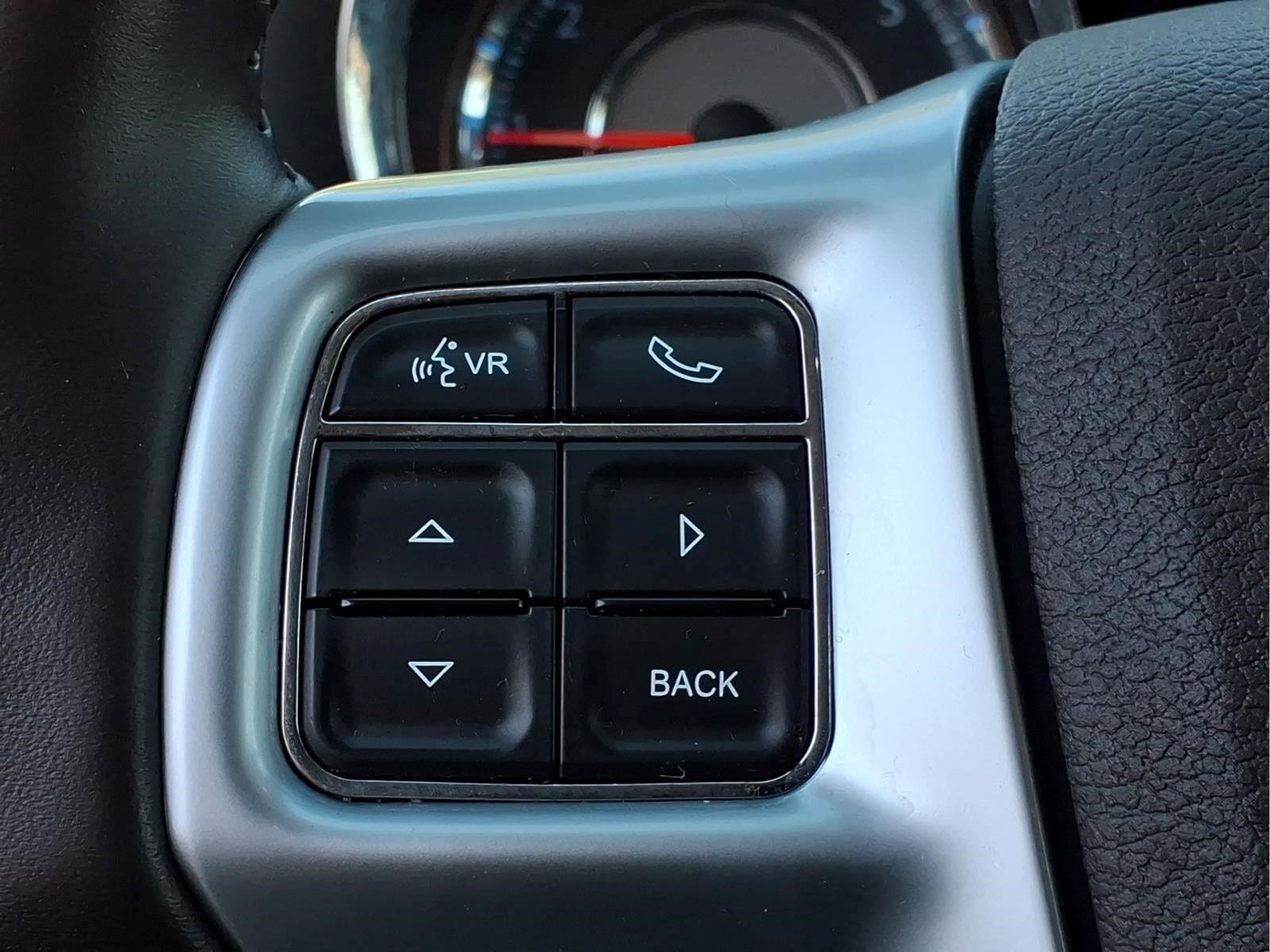 Used 2013 Chrysler Town & Country Touring-L w/ Driver Convenience Group FWD image 23