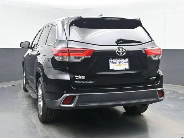 Used 2019 Toyota Highlander Limited FWD image 12