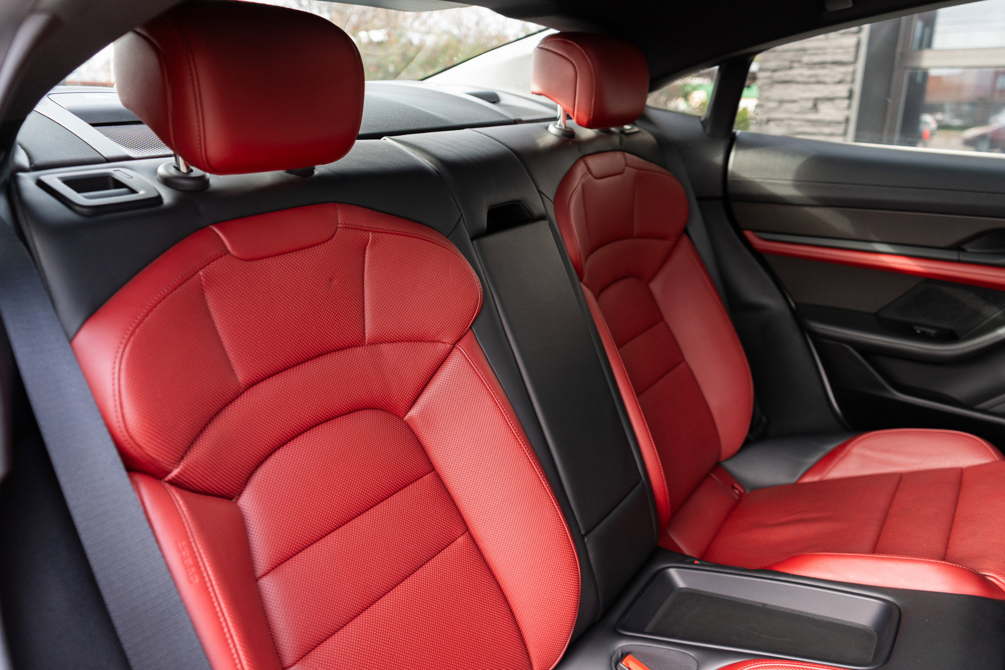 Used 2020 Porsche Taycan 4S image 47