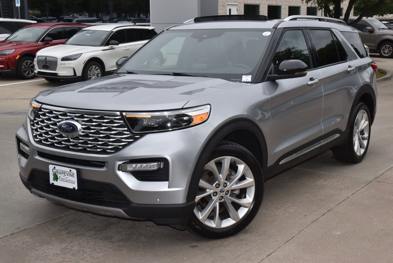 Used 2023 Ford Explorer Platinum w/ Technology Package AWD/4WD image 42