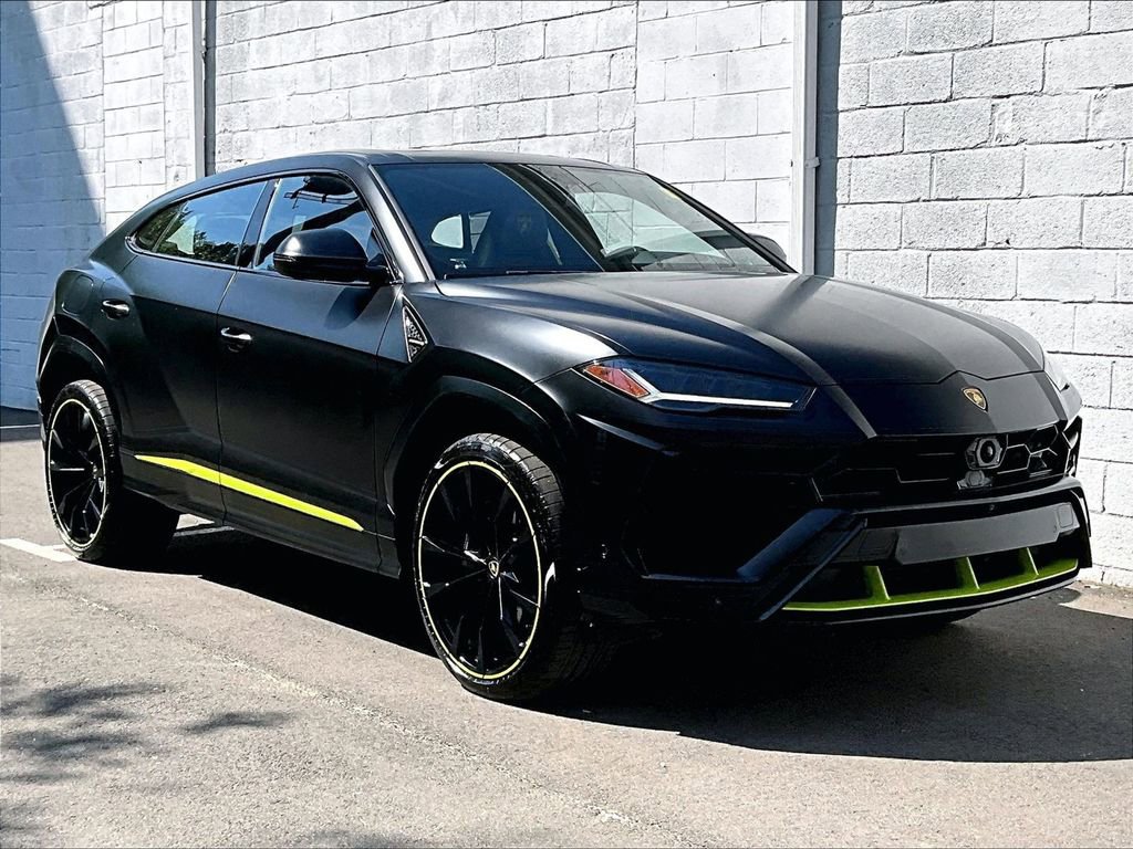 Used 2022 Lamborghini Urus AWD/4WD image 7