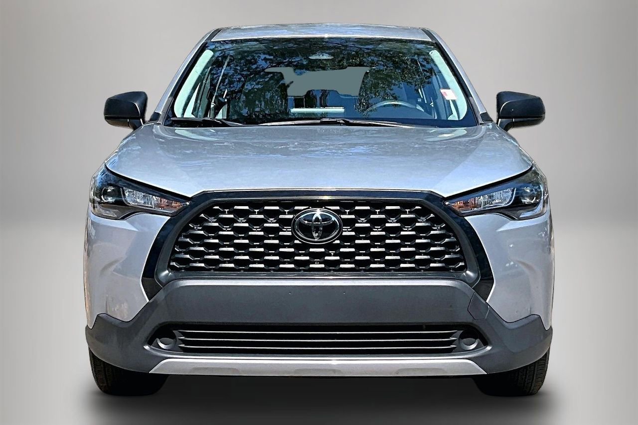Used 2023 Toyota Corolla Cross L image 3