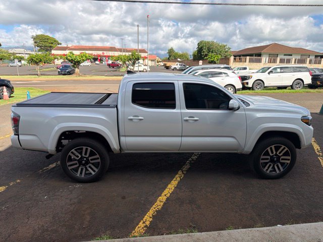 Used 2022 Toyota Tacoma TRD Sport AWD/4WD image 6