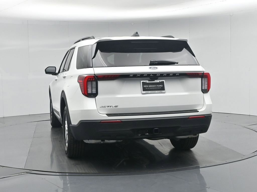 New 2026 Ford Explorer Active RWD image 28