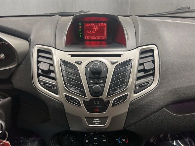 Used 2011 Ford Fiesta SES image 16