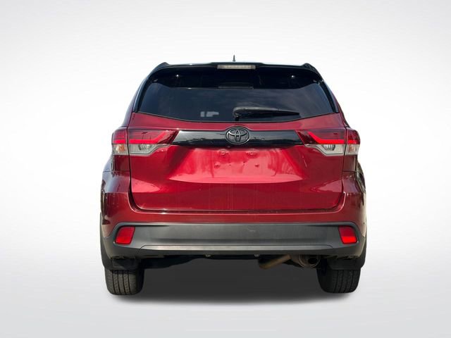Used 2019 Toyota Highlander SE w/ Nightshade Edition image 29