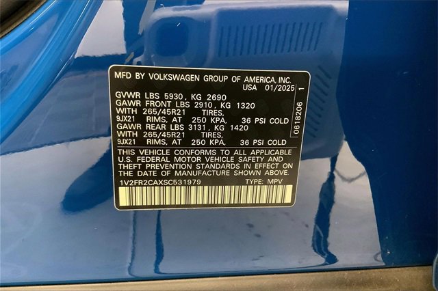 Used 2025 Volkswagen Atlas SEL Premium R-Line image 36