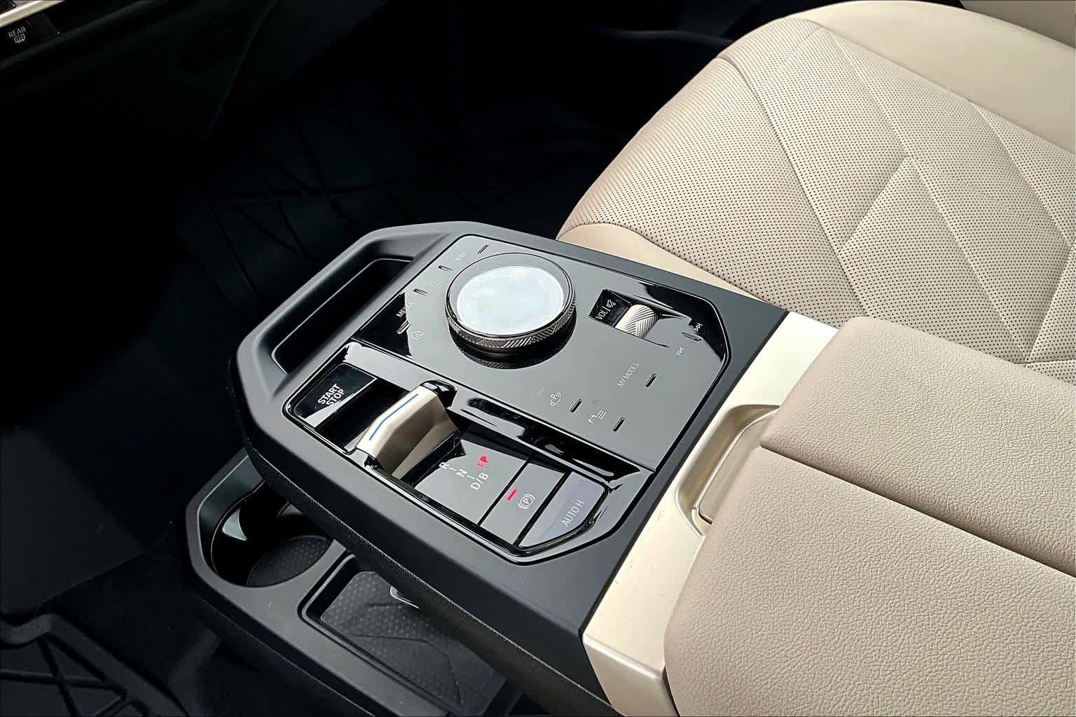 Certified 2023 BMW iX xDrive50 image 16