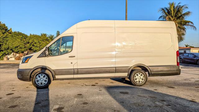 Used 2022 Ford E-Transit 148 High Roof Extended image 3