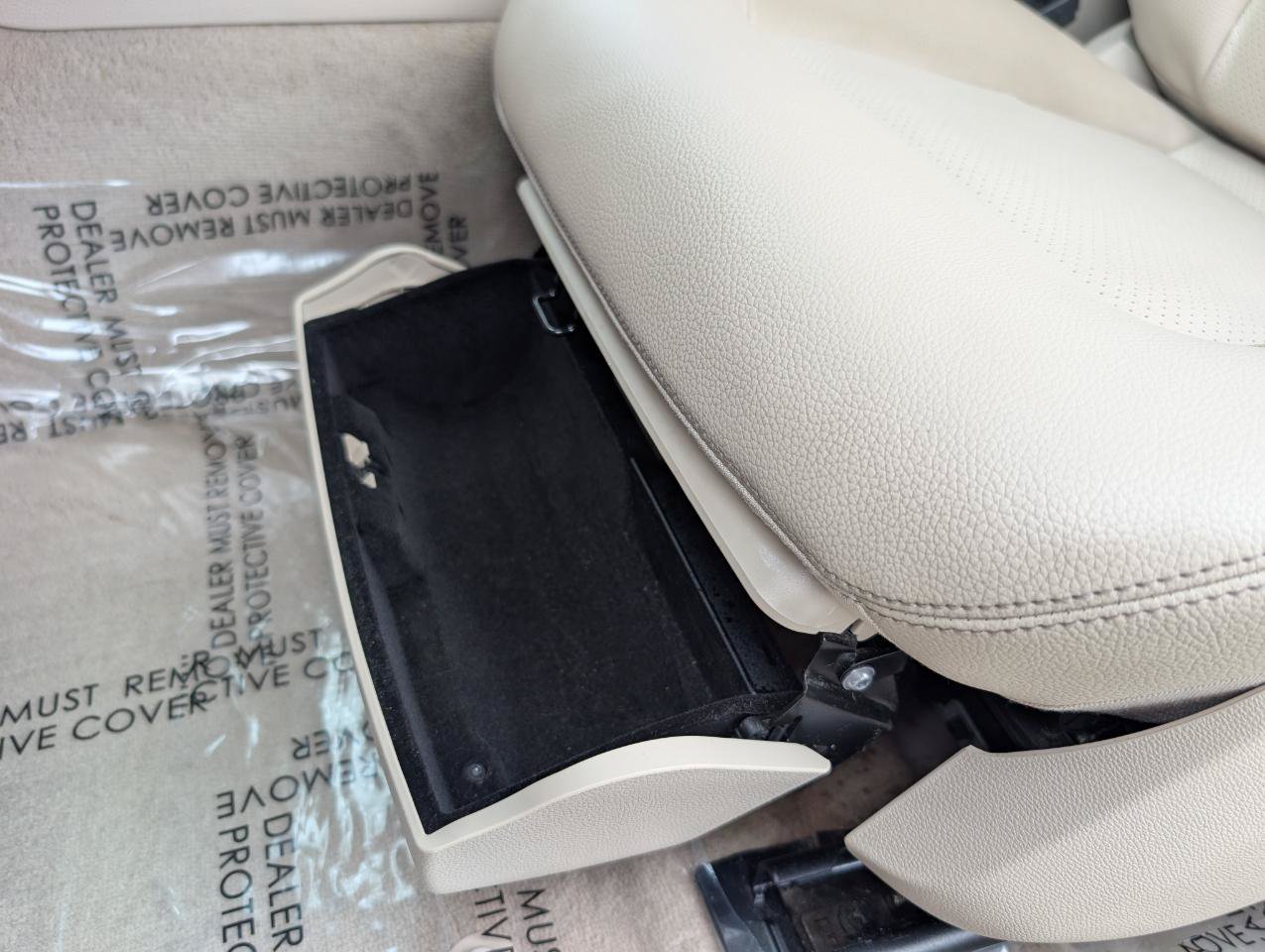 Used 2014 Mercedes-Benz E 350 Sedan image 23