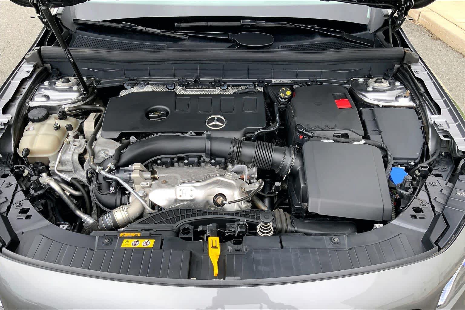 Used 2023 Mercedes-Benz GLB 250 4MATIC image 29