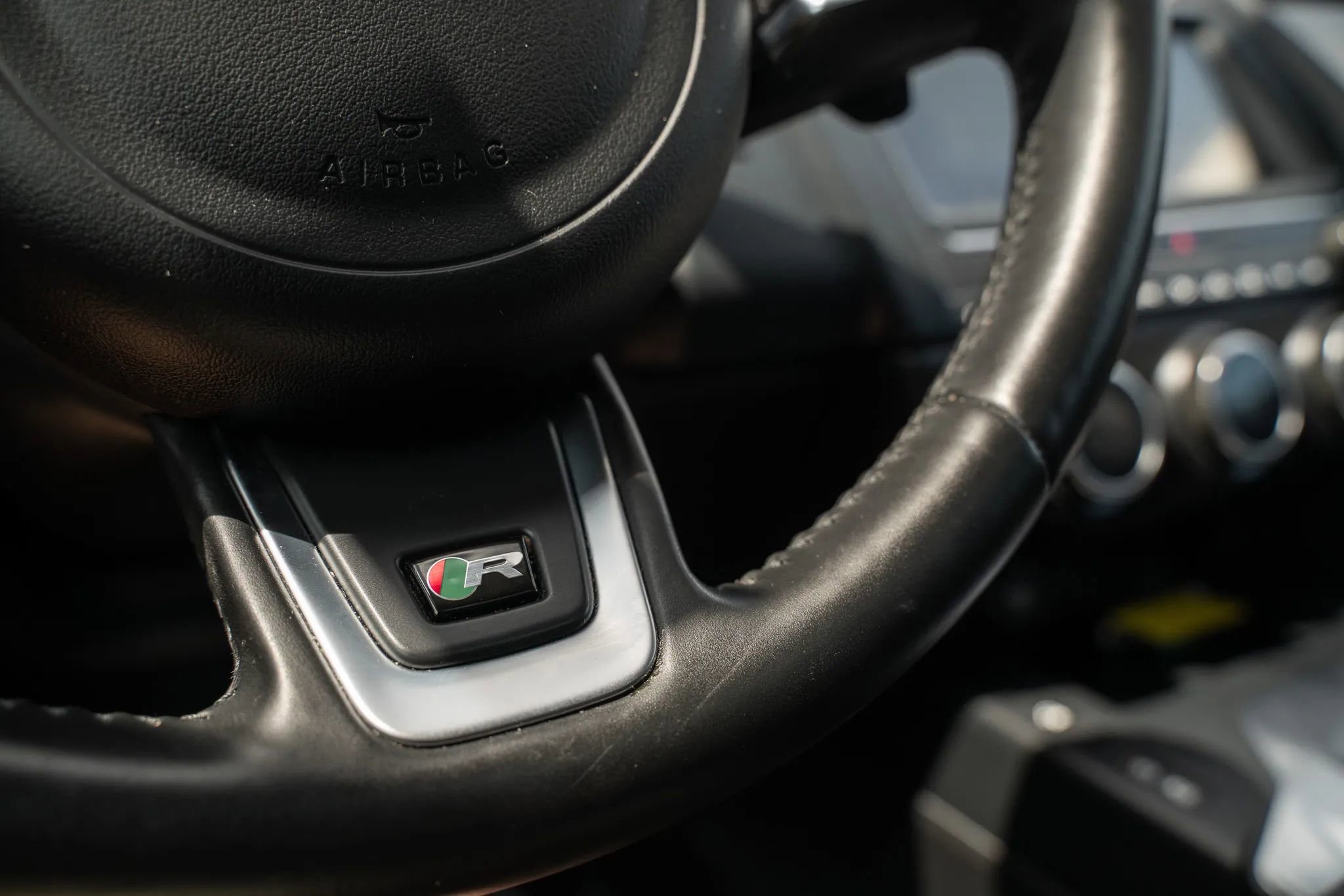 Used 2020 Jaguar E-PACE SE image 22