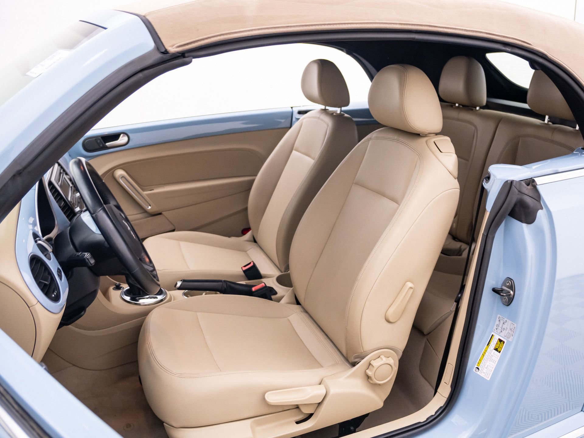 Used 2013 Volkswagen Beetle 2.5 FWD image 13