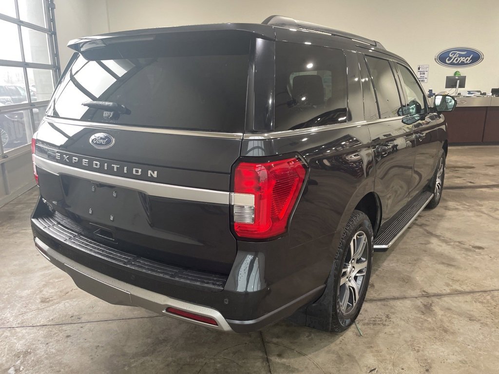 Used 2022 Ford Expedition XLT image 5