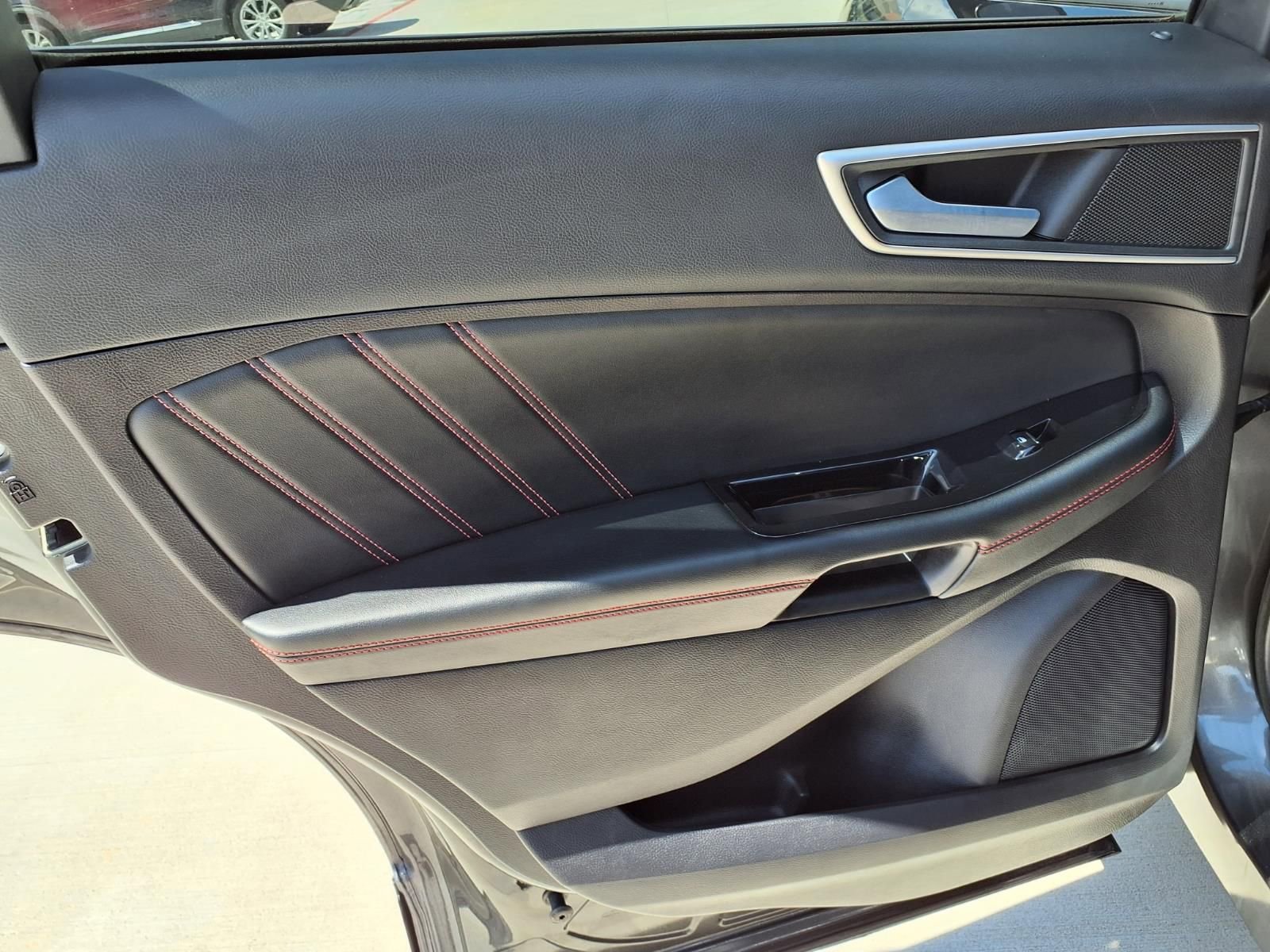 Used 2020 Ford Edge ST-Line FWD image 24