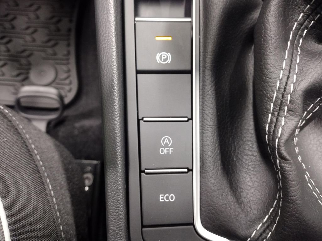 New 2025 Volkswagen Jetta Sport image 25