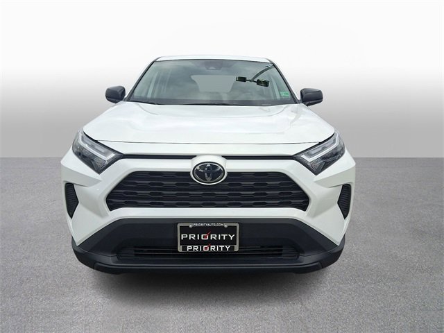 Used 2024 Toyota RAV4 LE image 2