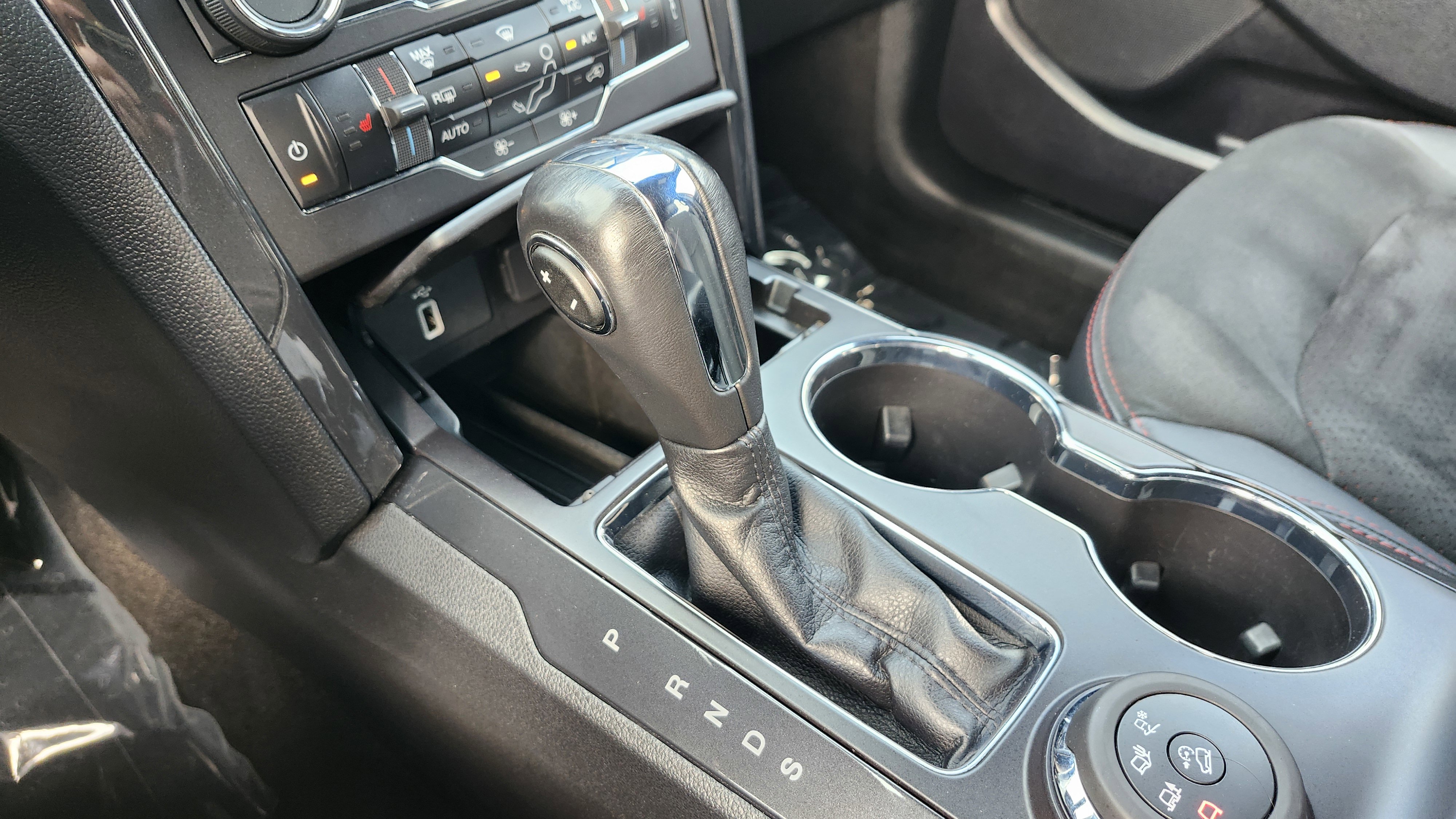 Used 2019 Ford Explorer XLT w/ Equipment Group 202A image 36