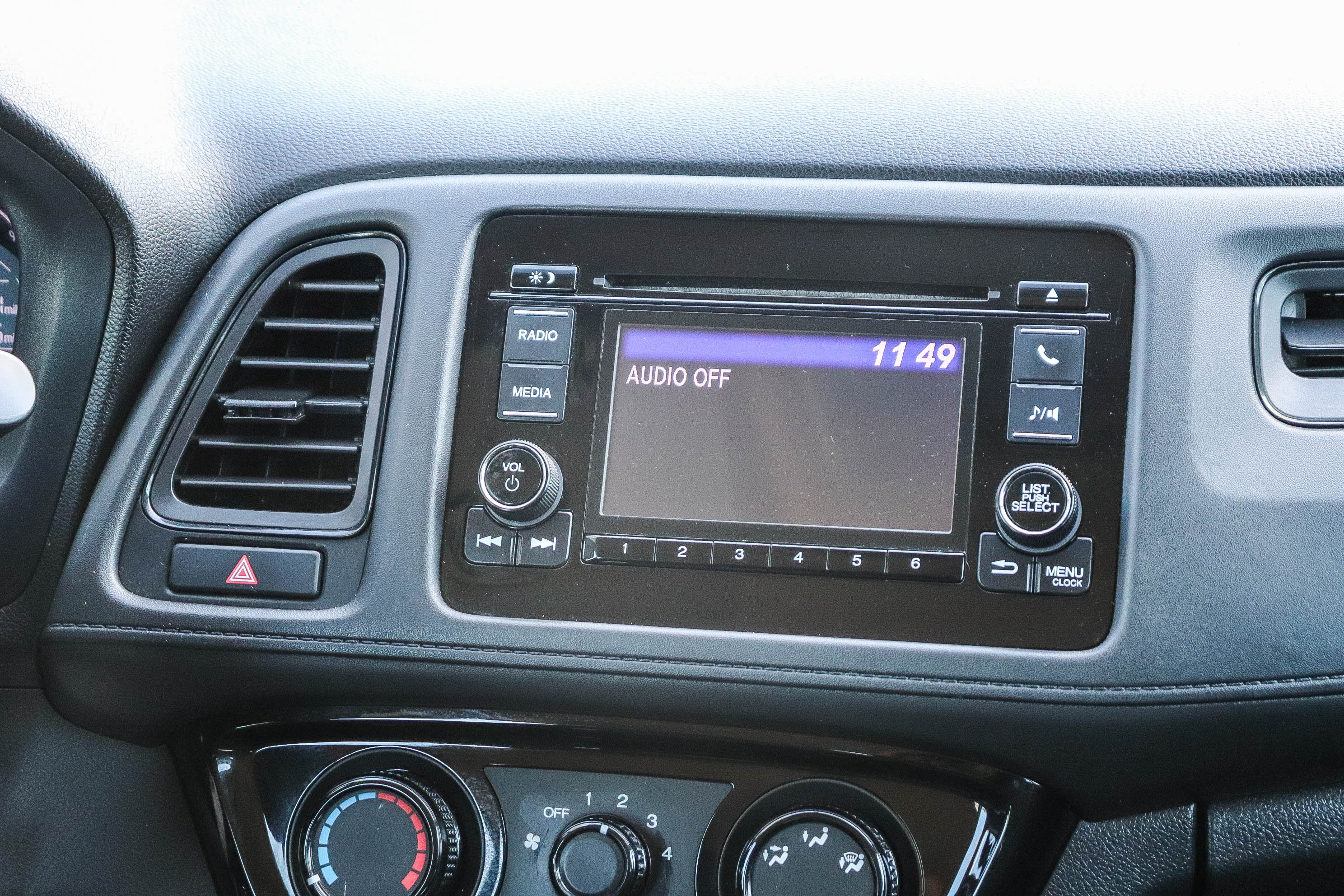 Used 2021 Honda HR-V LX image 17