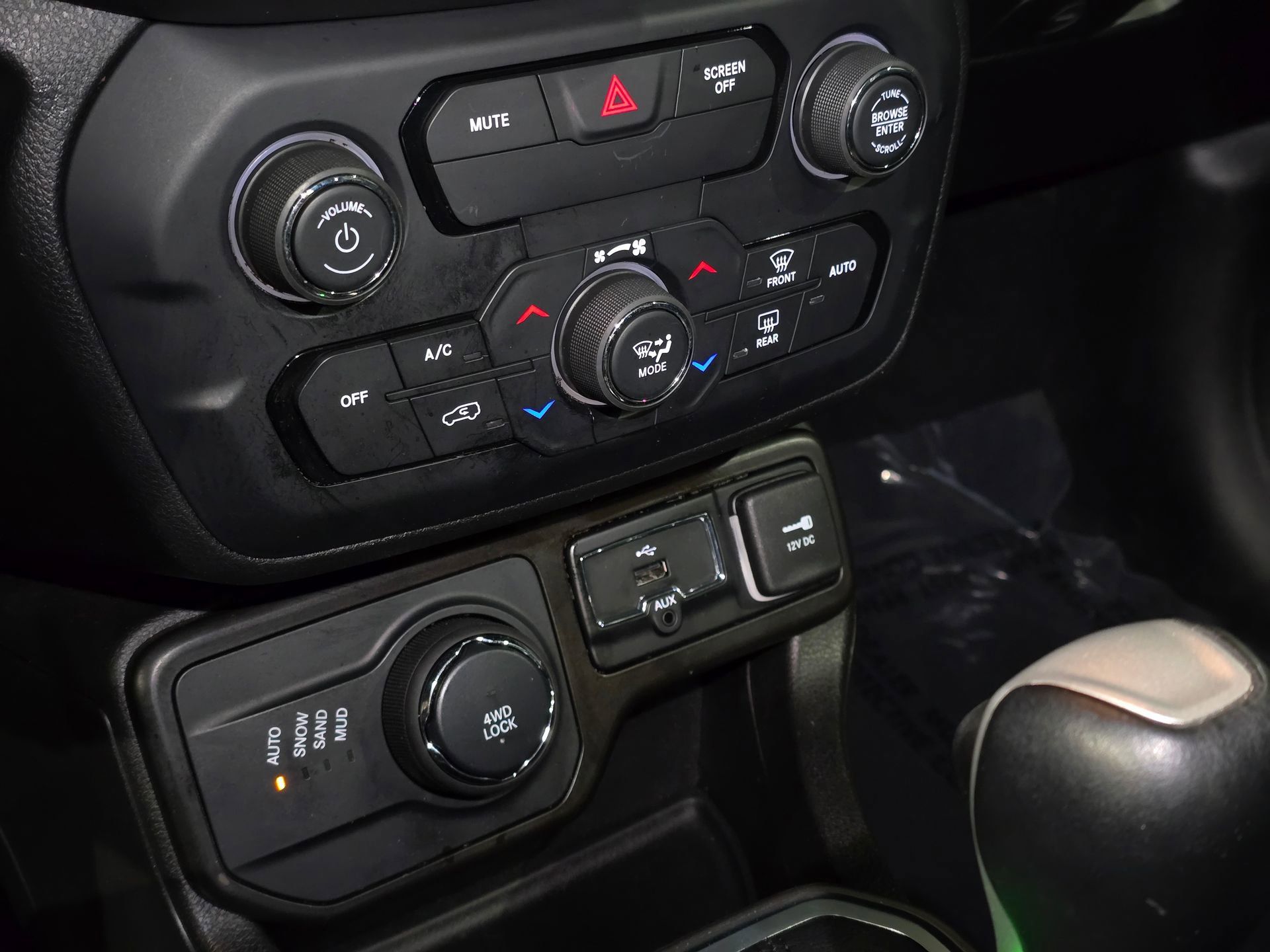 Used 2020 Jeep Renegade Limited w/ Safety and Security Group image 27