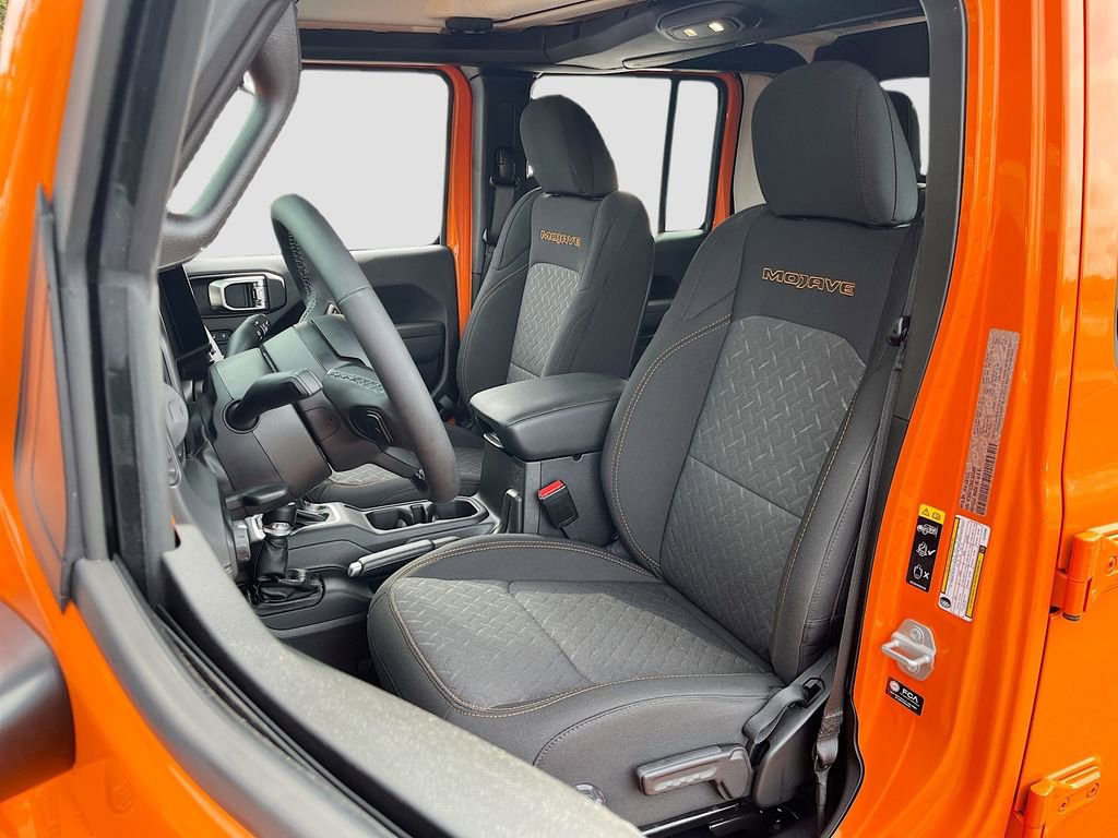 Certified 2025 Jeep Gladiator Mojave image 19