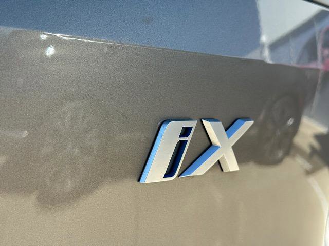 Certified 2023 BMW iX xDrive50 w/ Premium Package image 33