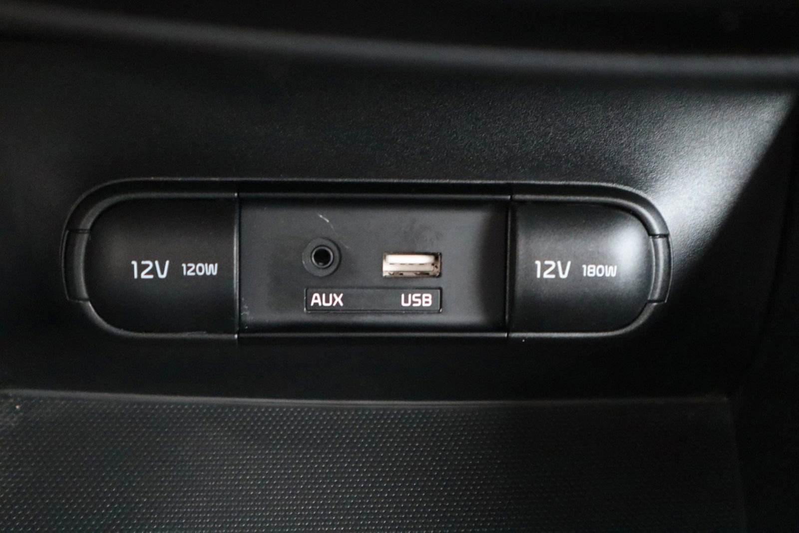 Used 2016 Kia Soul + FWD image 30
