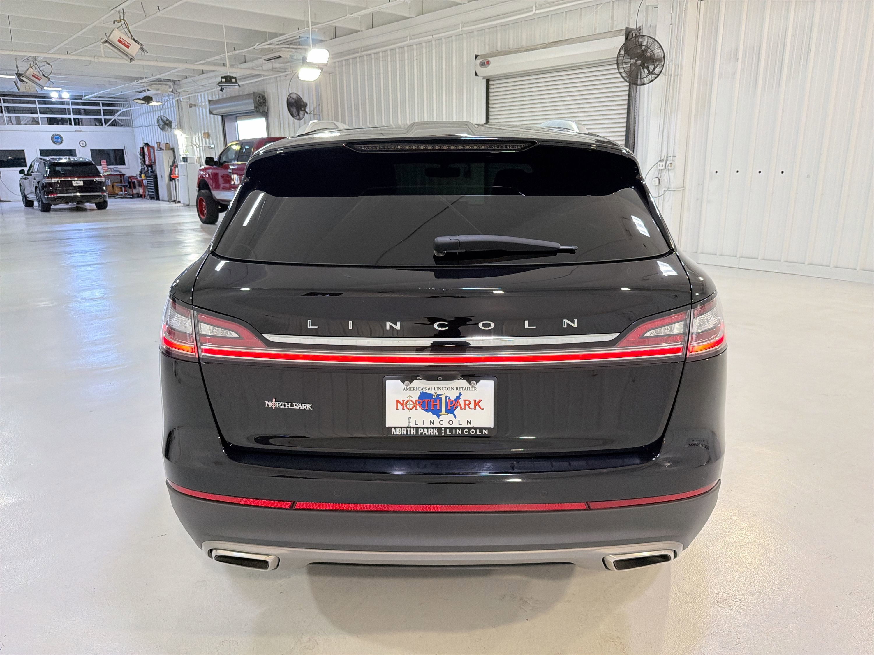 Used 2023 Lincoln Nautilus FWD w/ Premium Package image 26