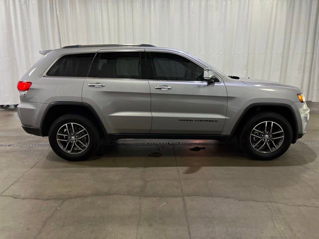 Used 2017 Jeep Grand Cherokee Limited w/ Luxury Group II AWD/4WD image 3