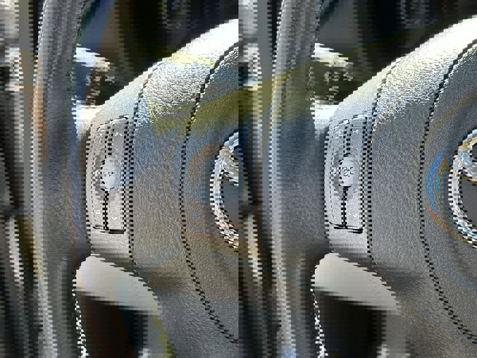 Used 2014 Toyota RAV4 EV image 24