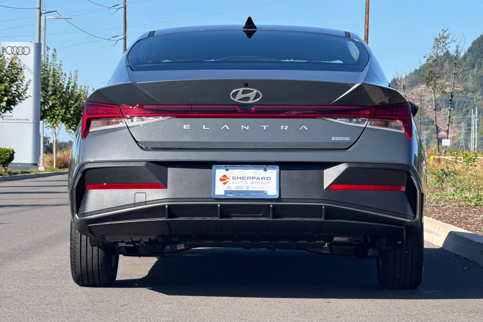 New 2026 Hyundai Elantra Hybrid FWD image 4