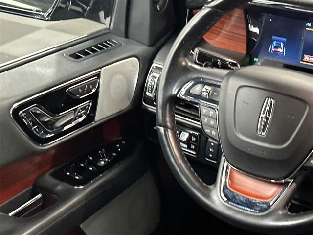 Used 2024 Lincoln Navigator Reserve image 25