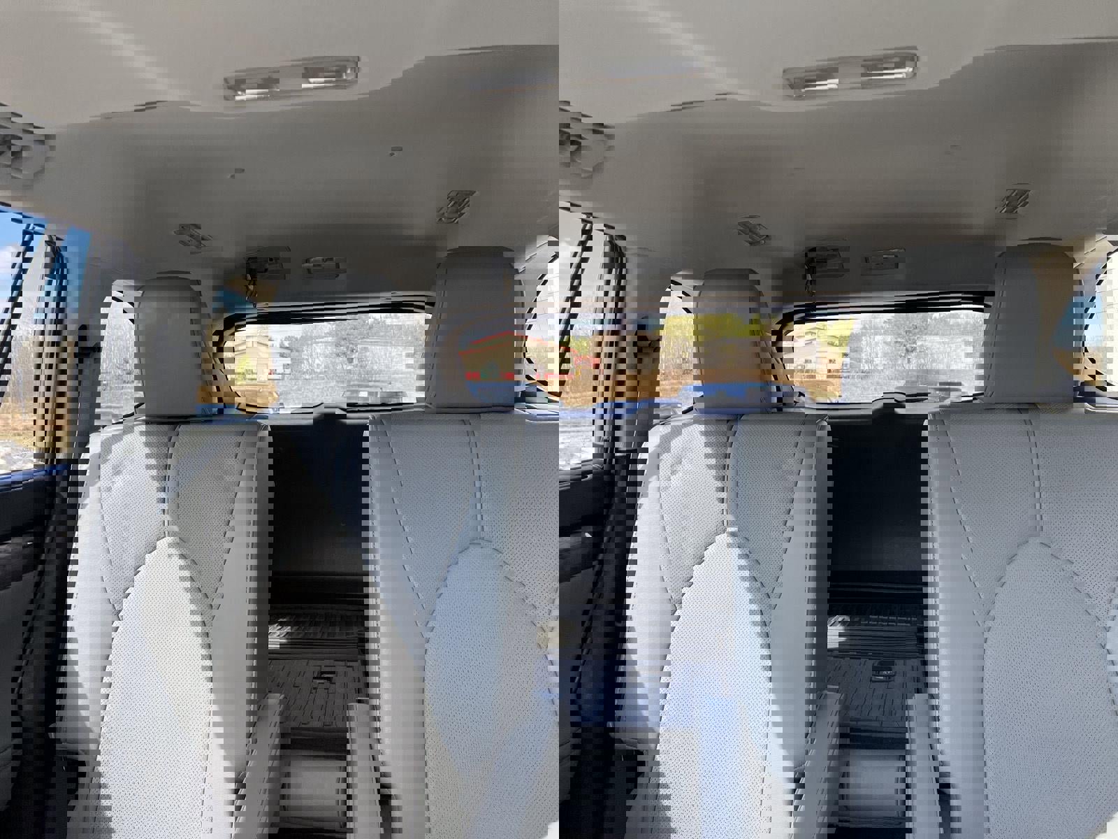 Used 2023 Toyota Highlander Limited image 22