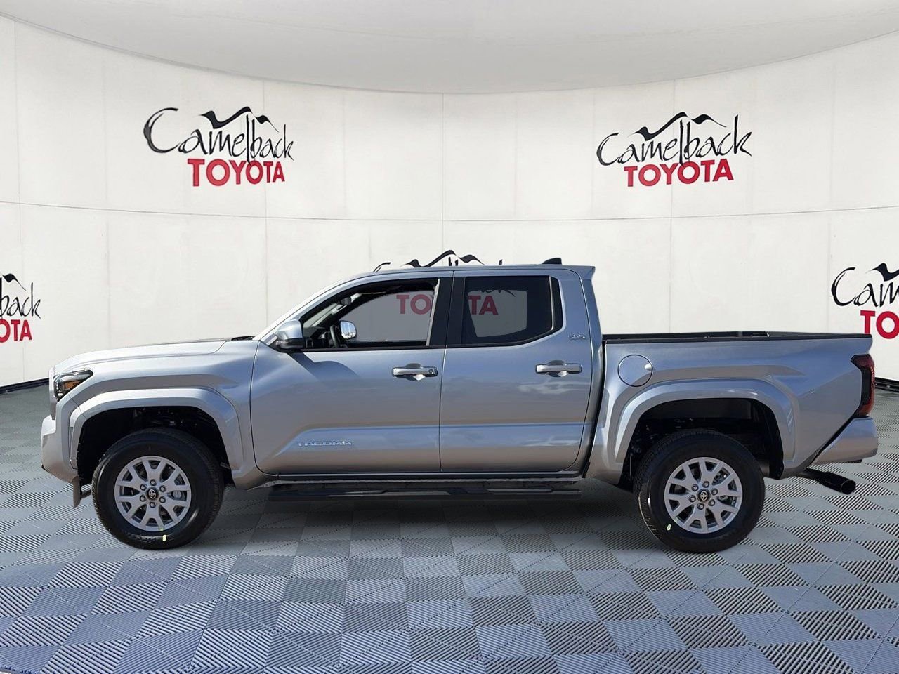 New 2026 Toyota Tacoma SR5 AWD/4WD image 4
