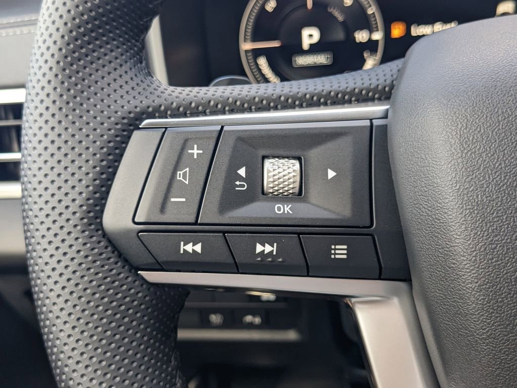New 2025 Mitsubishi Outlander SE image 28