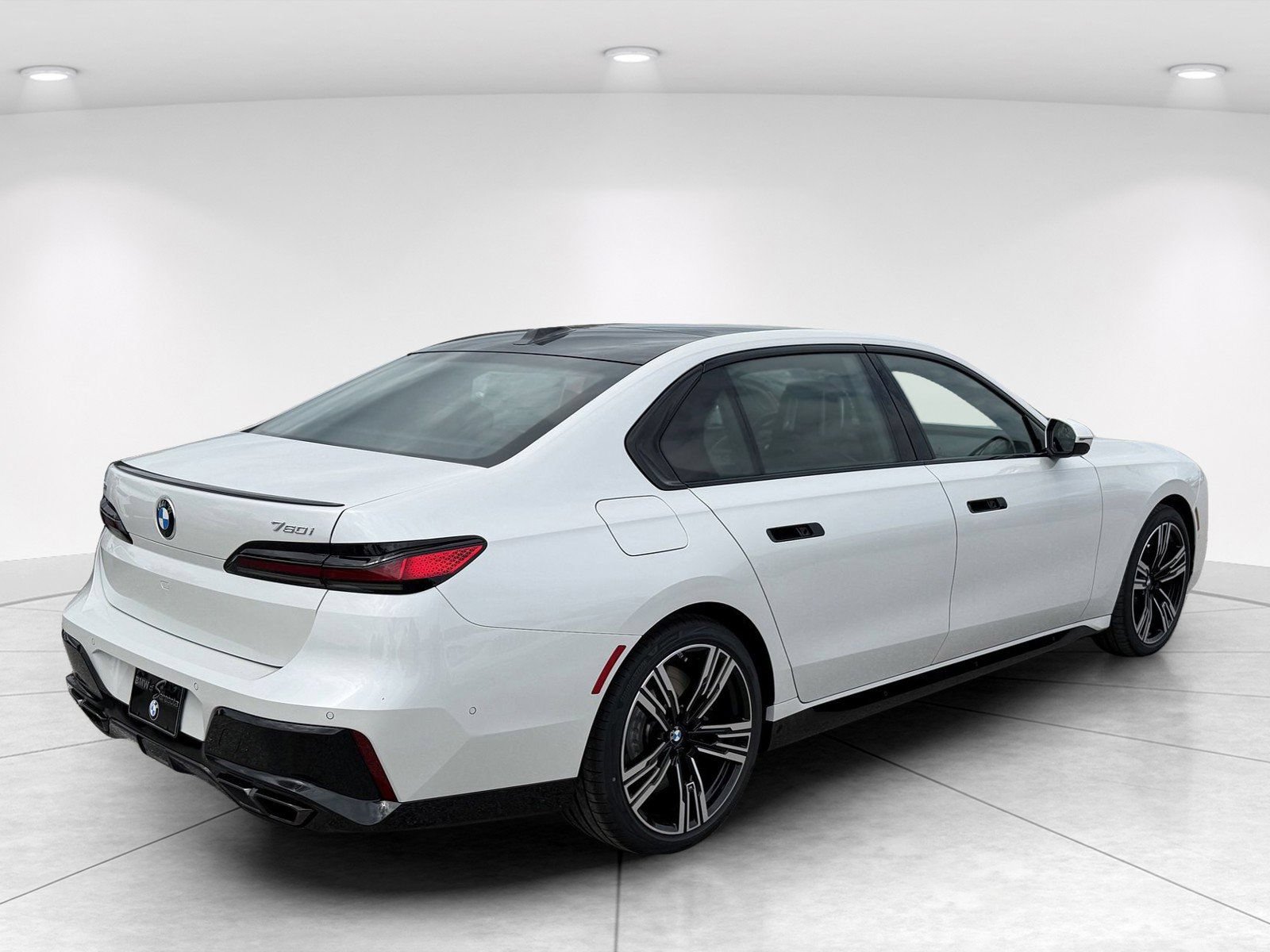 New 2026 BMW 760i xDrive w/ Executive Package AWD/4WD image 4