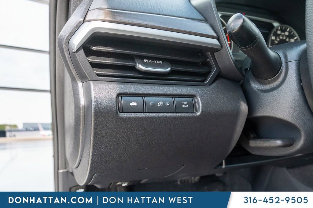 Used 2025 Nissan Altima 2.5 SV AWD/4WD image 17
