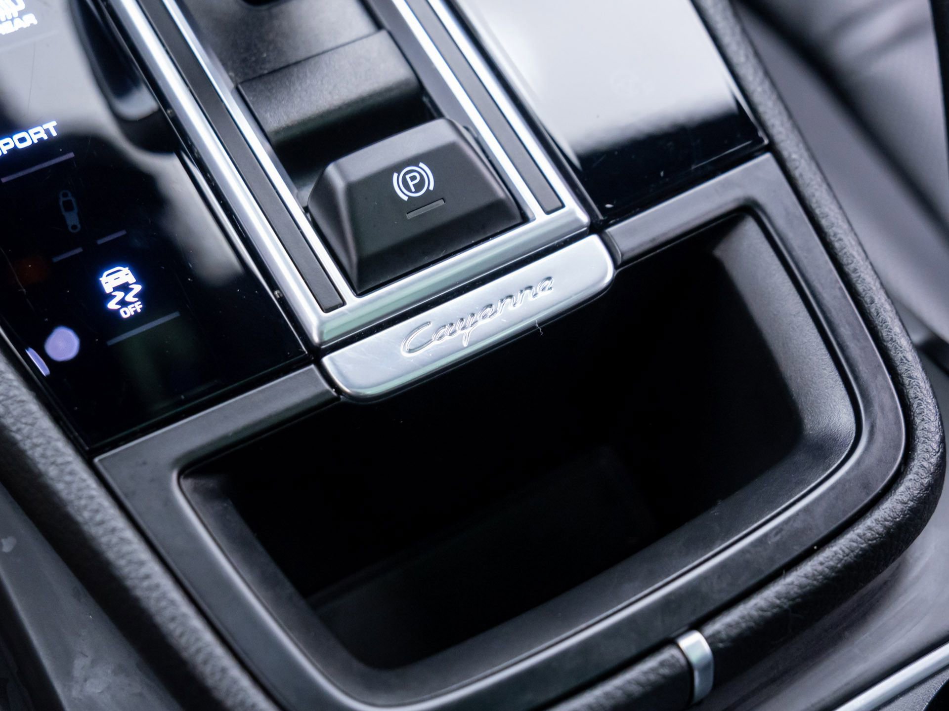 Certified 2021 Porsche Cayenne image 29