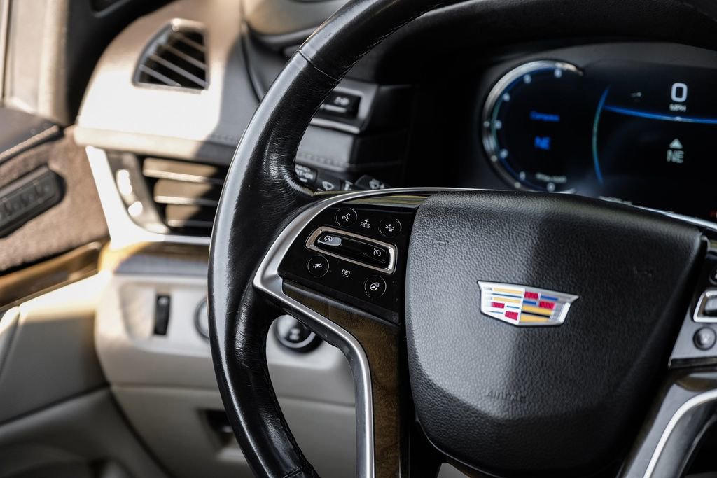 Used 2020 Cadillac Escalade ESV Premium Luxury image 14