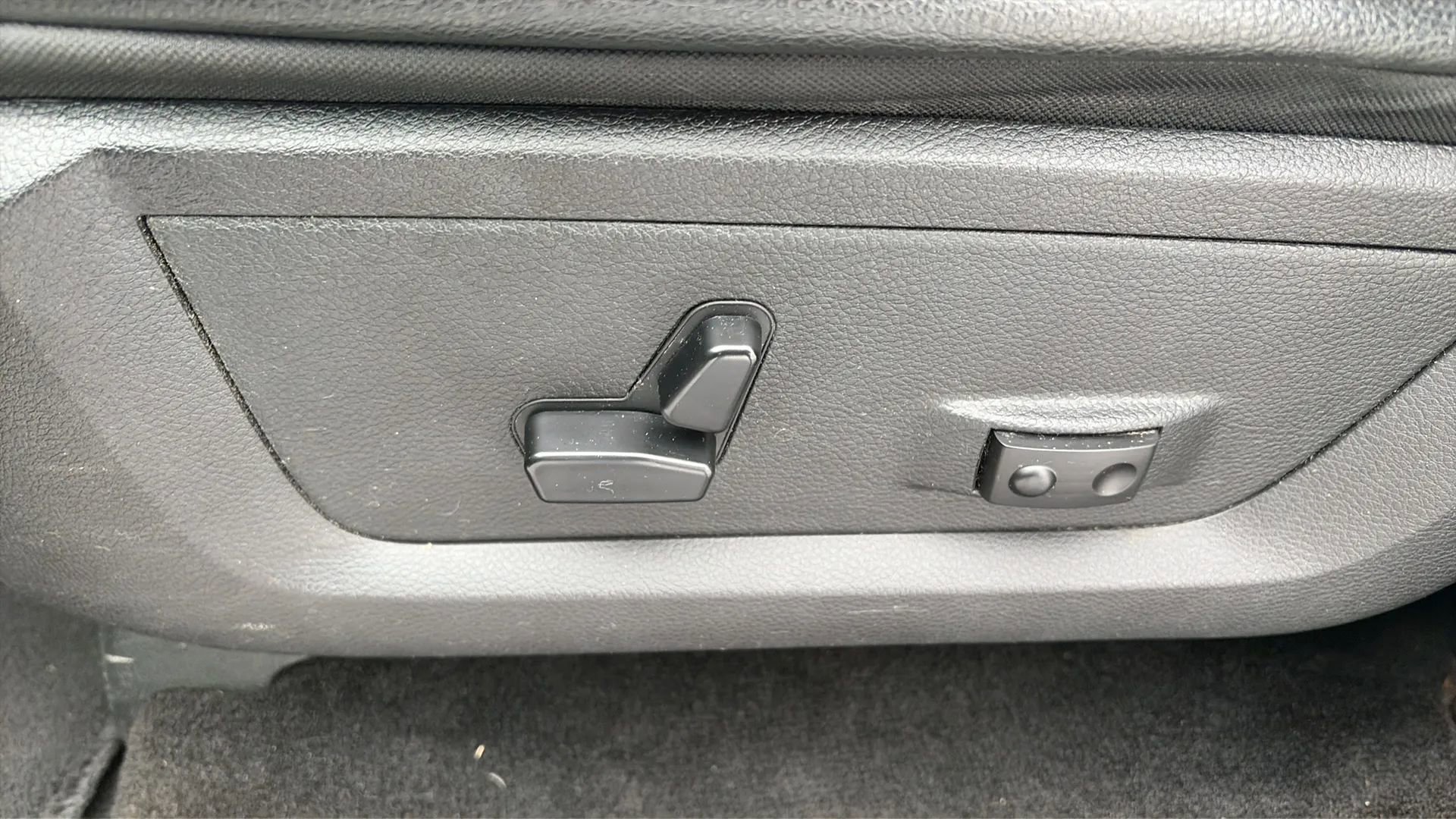 Used 2015 RAM 1500 Sport w/ Convenience Group image 35