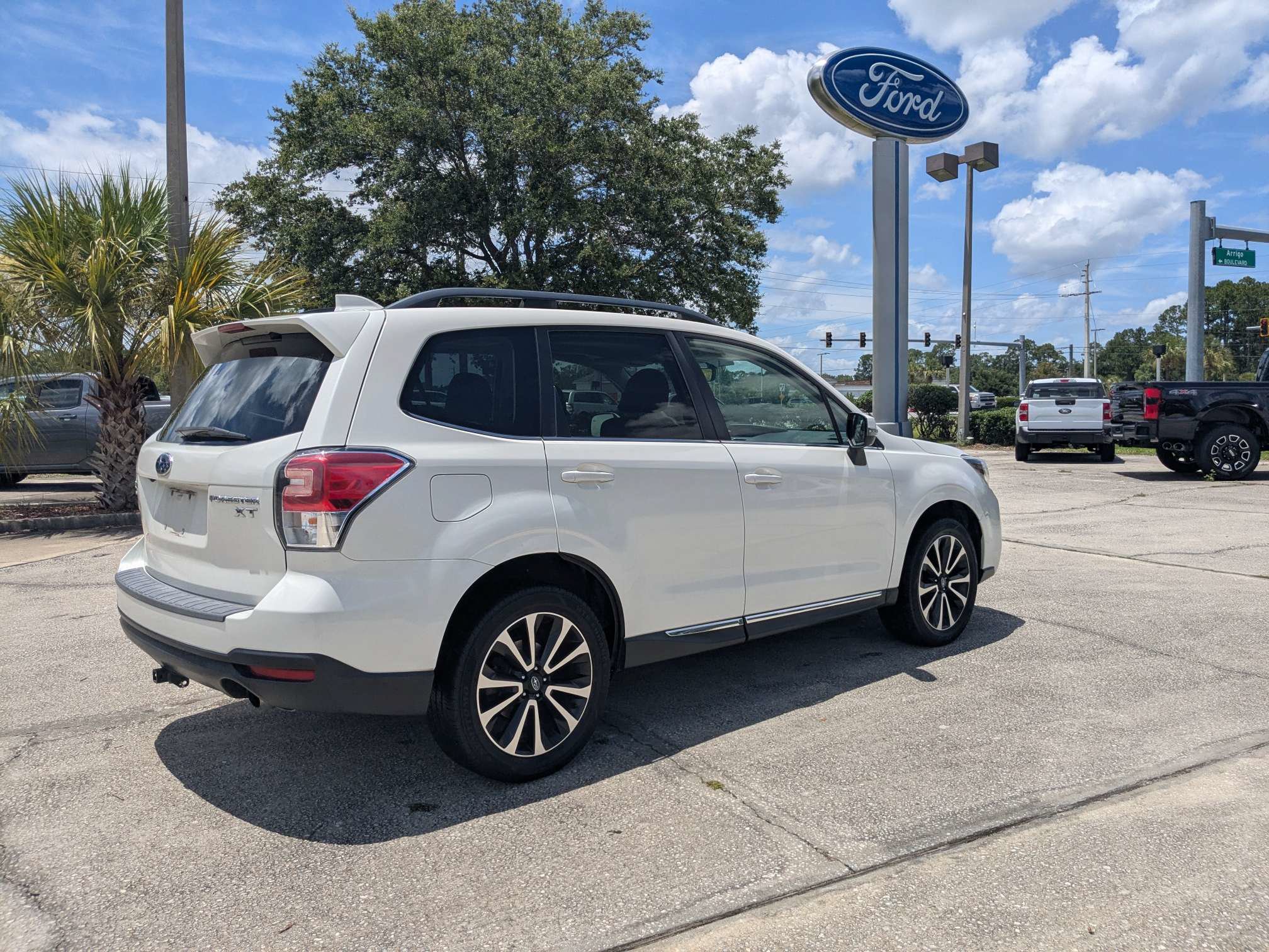 Used 2017 Subaru Forester 2.0XT Touring w/ Popular Package #2 AWD/4WD image 4